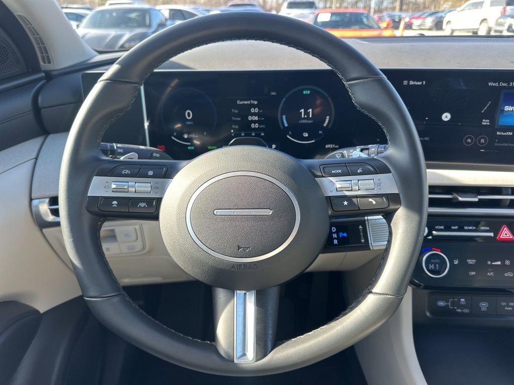 Used 2025 Hyundai Tucson SEL image 14