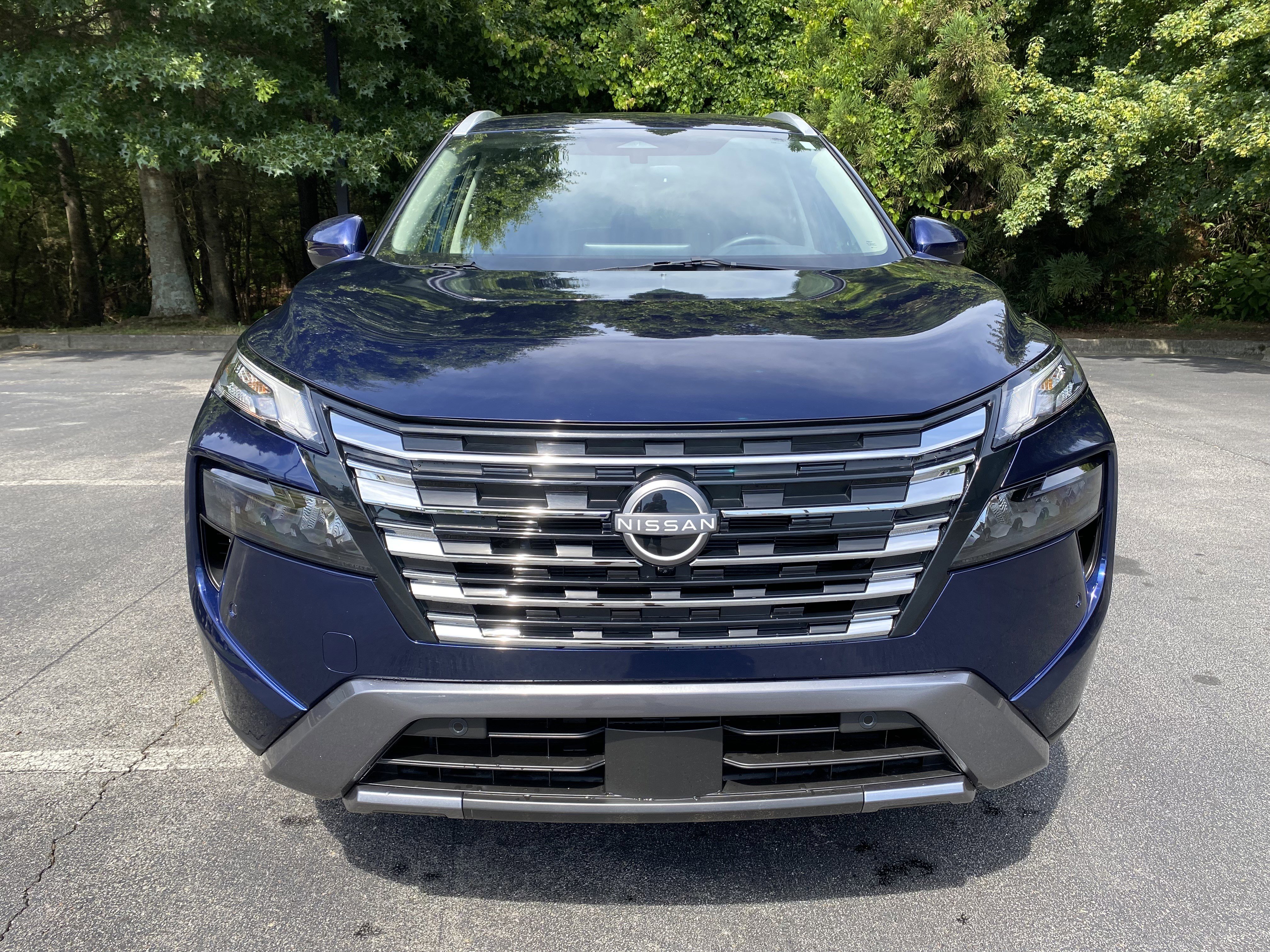 Used 2026 Nissan Rogue SL FWD image 3