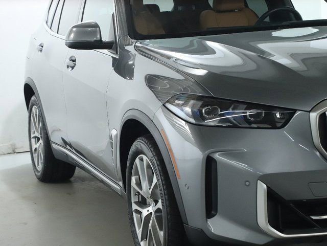 Certified 2024 BMW X5 xDrive40i w/ Premium Package image 8