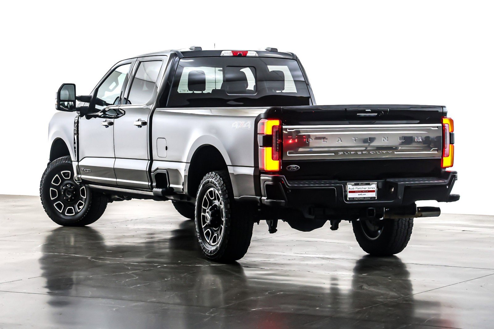 Used 2023 Ford F250 Platinum image 13