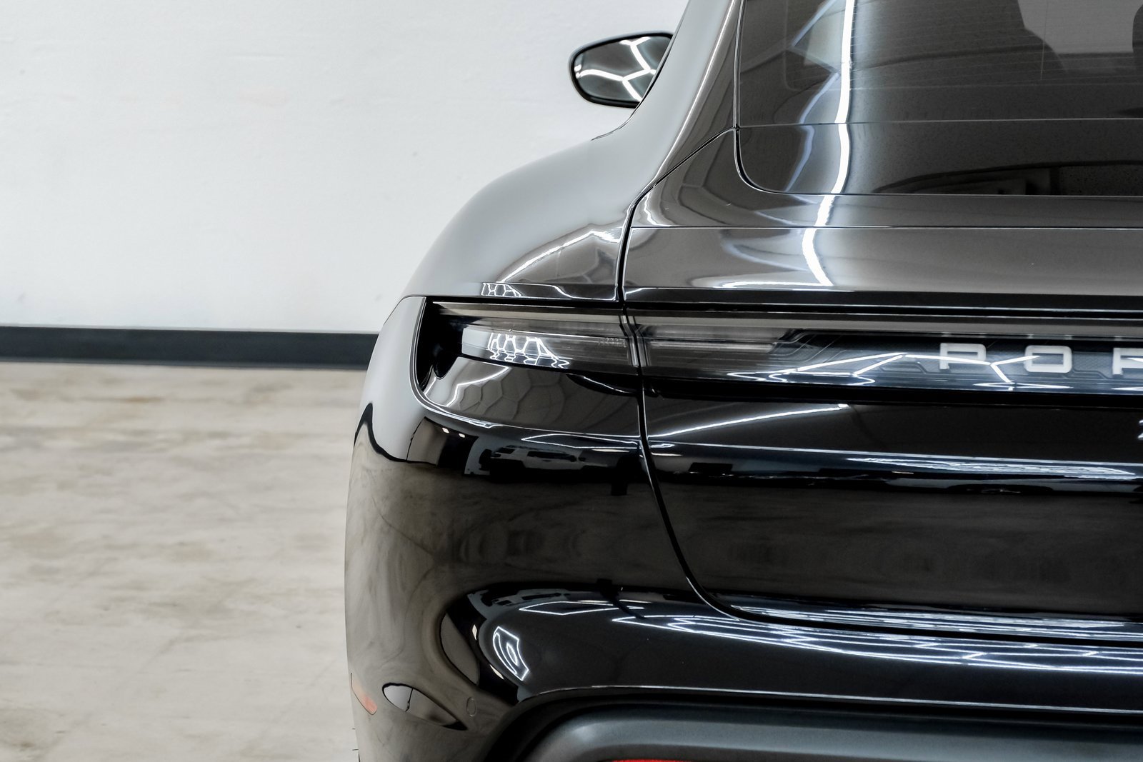Used 2023 Porsche Taycan image 43