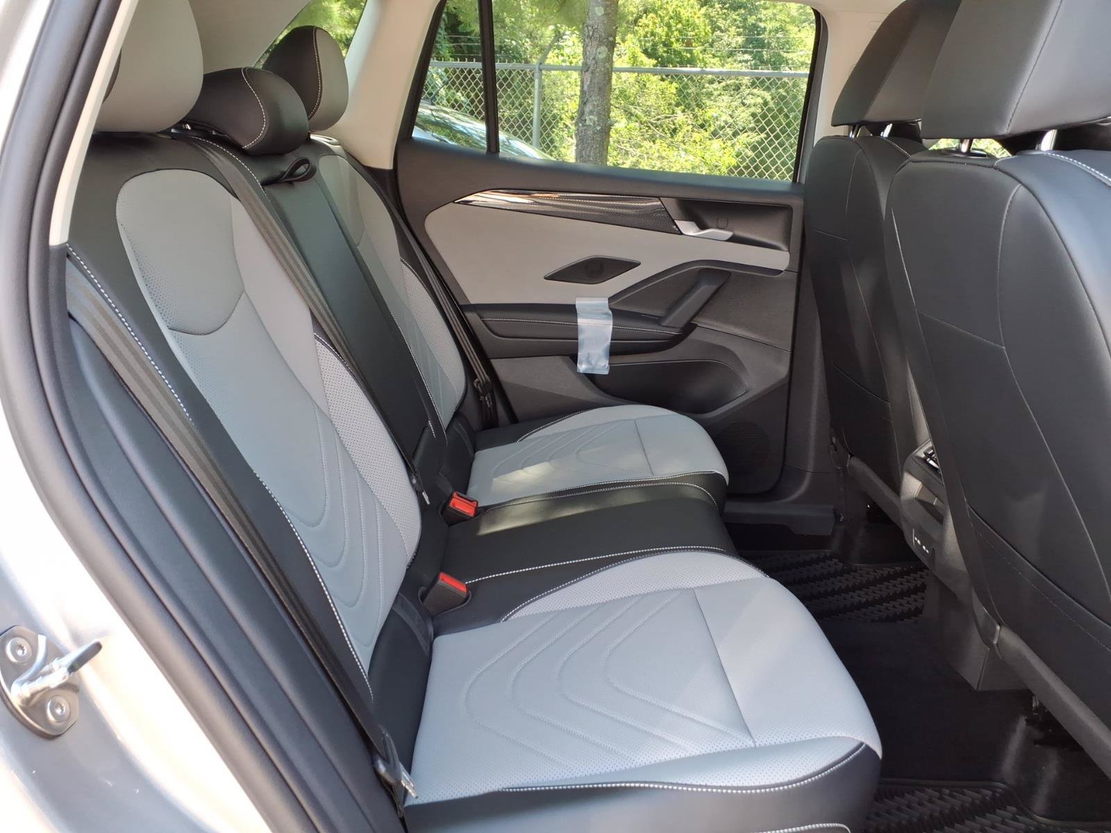 New 2026 Volkswagen Tiguan SE AWD/4WD image 8
