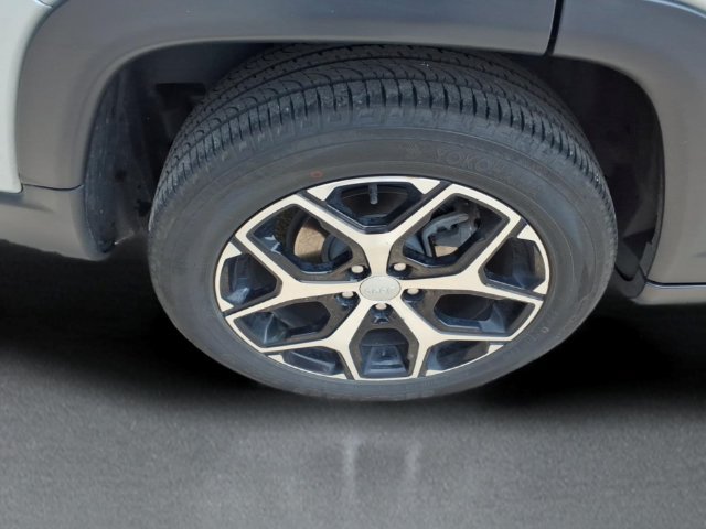 Used 2024 Jeep Compass Limited AWD/4WD image 9