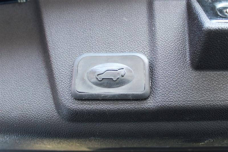 Used 2011 Chevrolet Traverse LTZ w/ LPO, 'HIT The Road' Package AWD/4WD image 31