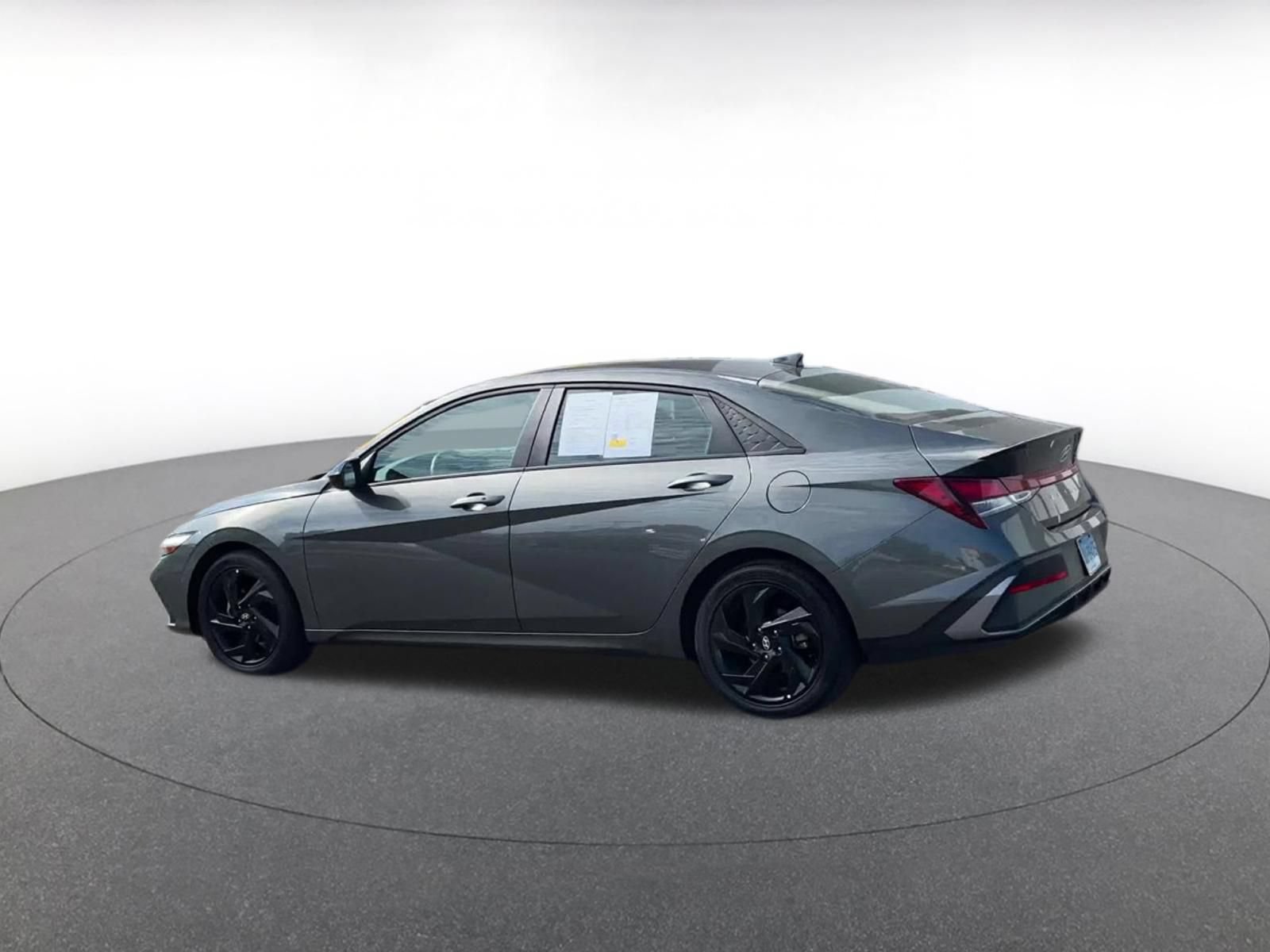 Used 2026 Hyundai Elantra Sport FWD image 9
