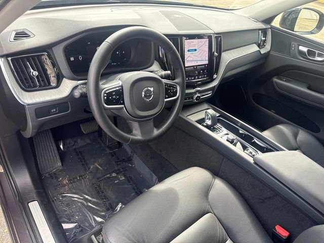 Used 2025 Volvo XC60 B5 Plus AWD/4WD image 23