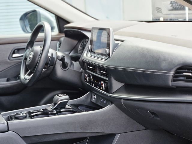 Certified 2023 Nissan Rogue SV image 13