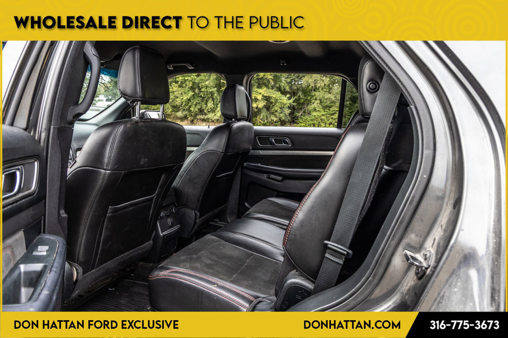 Used 2018 Ford Explorer XLT w/ Equipment Group 202A AWD/4WD image 19