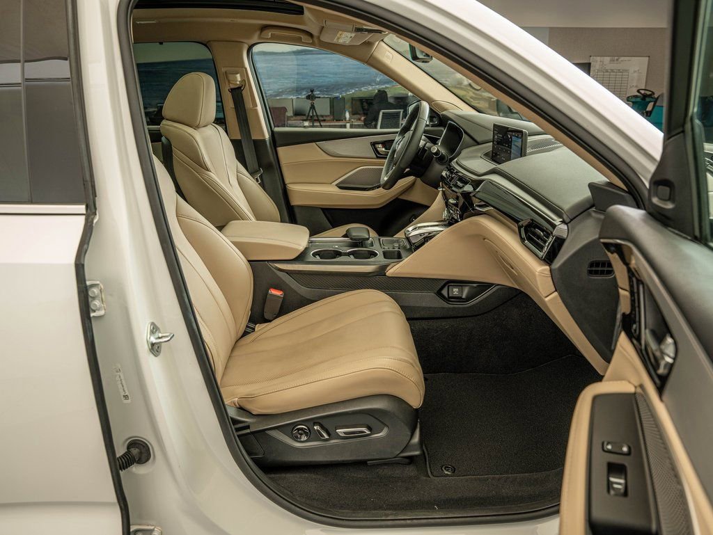 Certified 2023 Acura MDX SH-AWD w/ Technology Package image 38