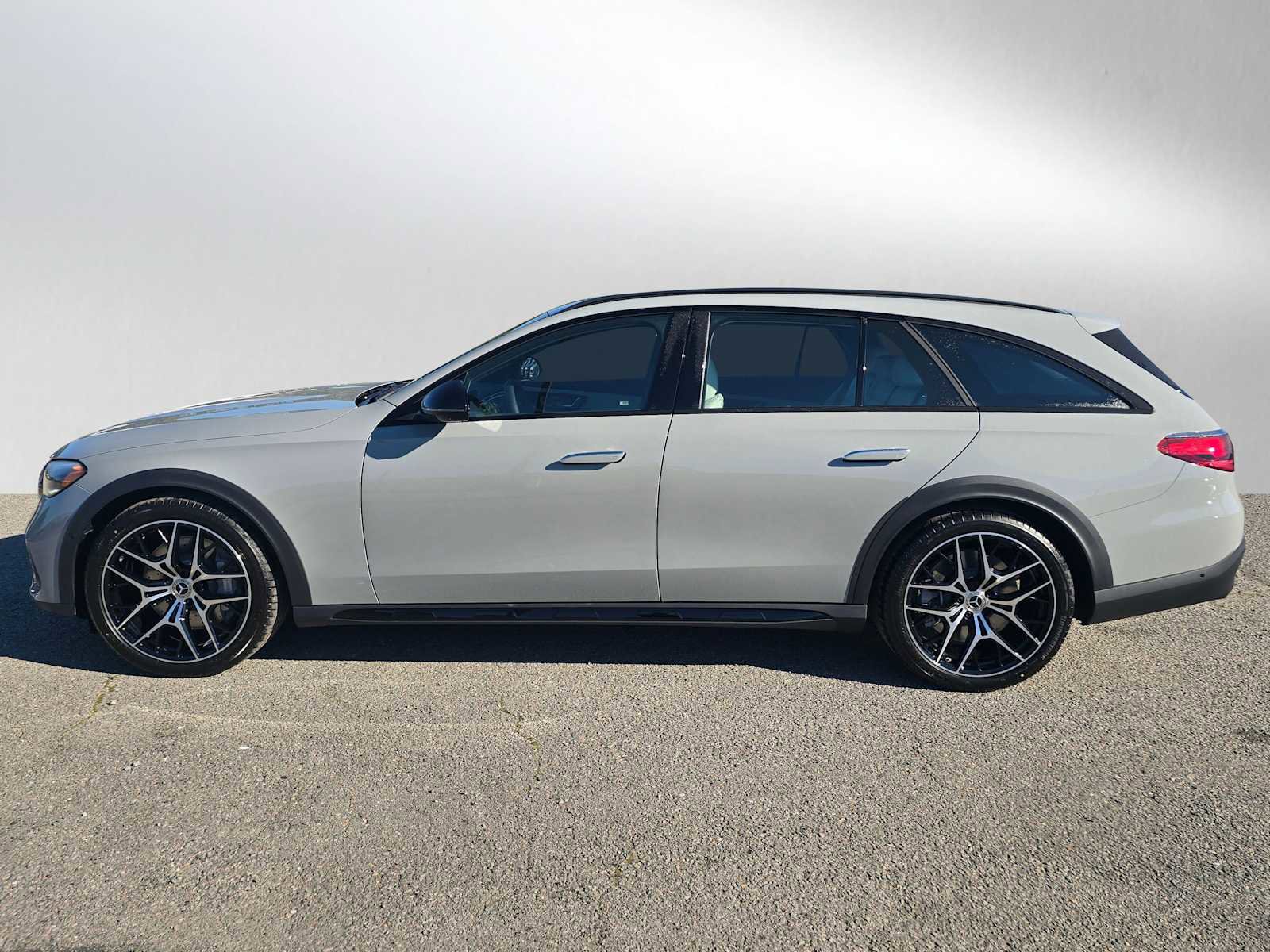 New 2026 Mercedes-Benz E 450 4MATIC All-Terrain Wagon image 6