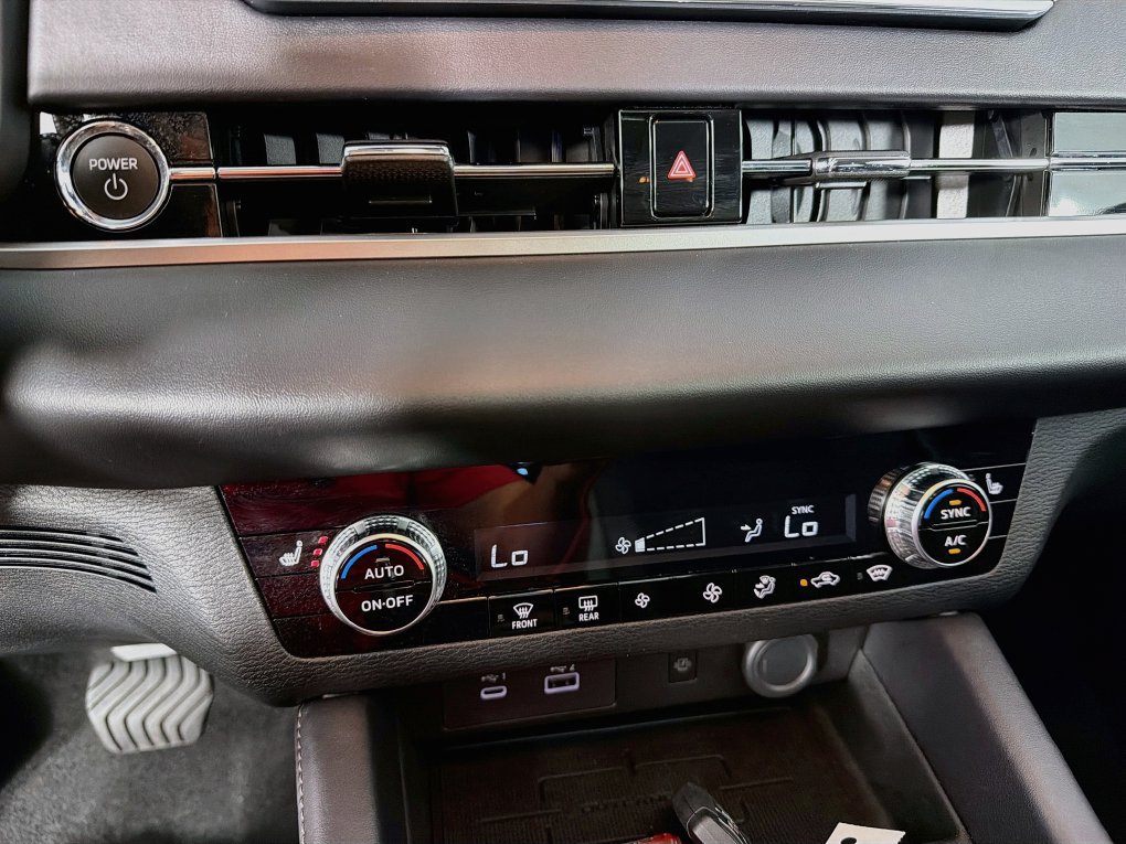 Used 2025 Mitsubishi Outlander SE AWD/4WD image 20