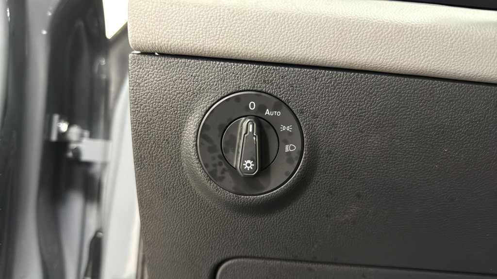 Used 2023 Volkswagen Taos SE image 20