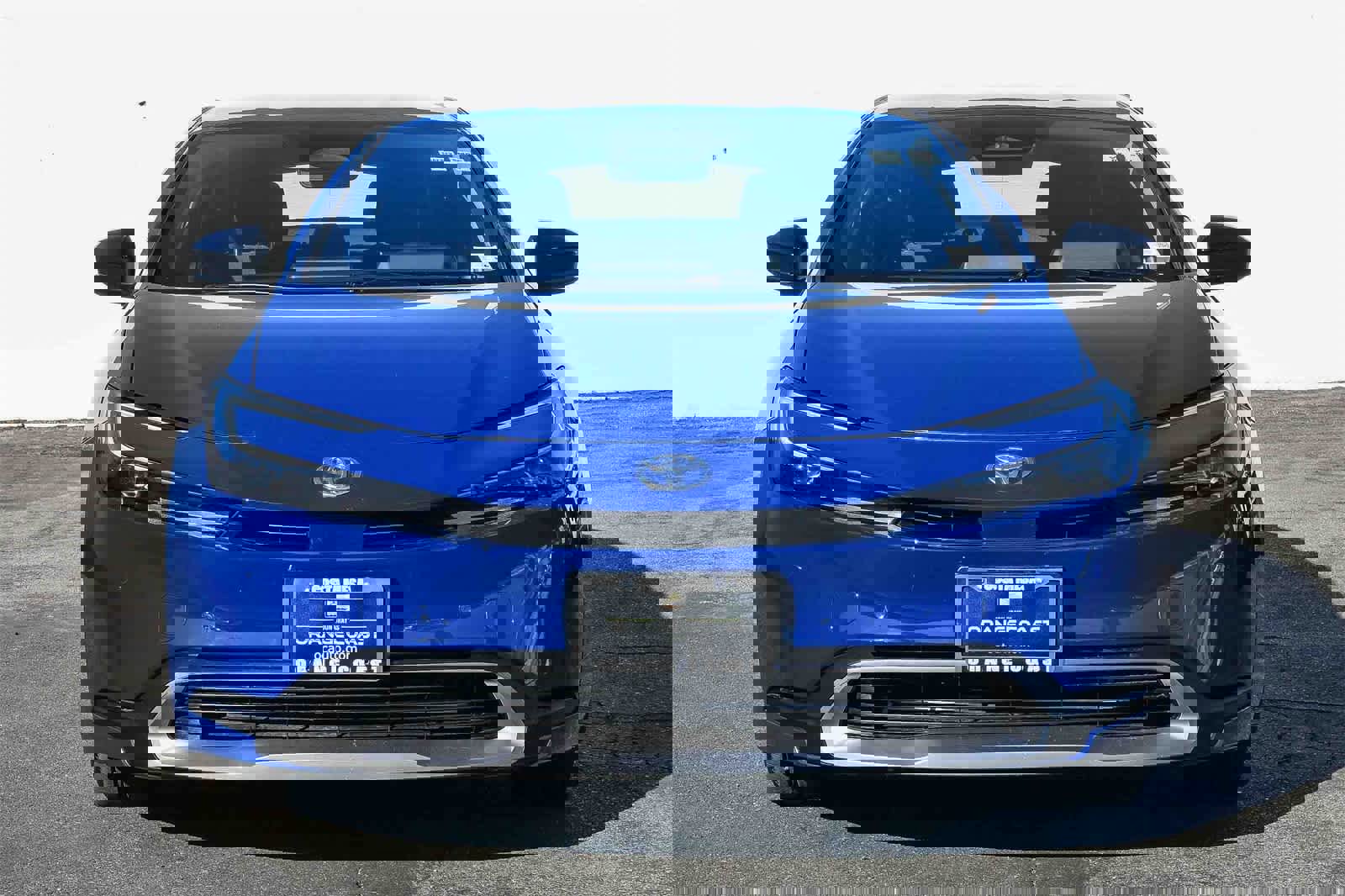 Used 2024 Toyota Prius Prime SE image 2