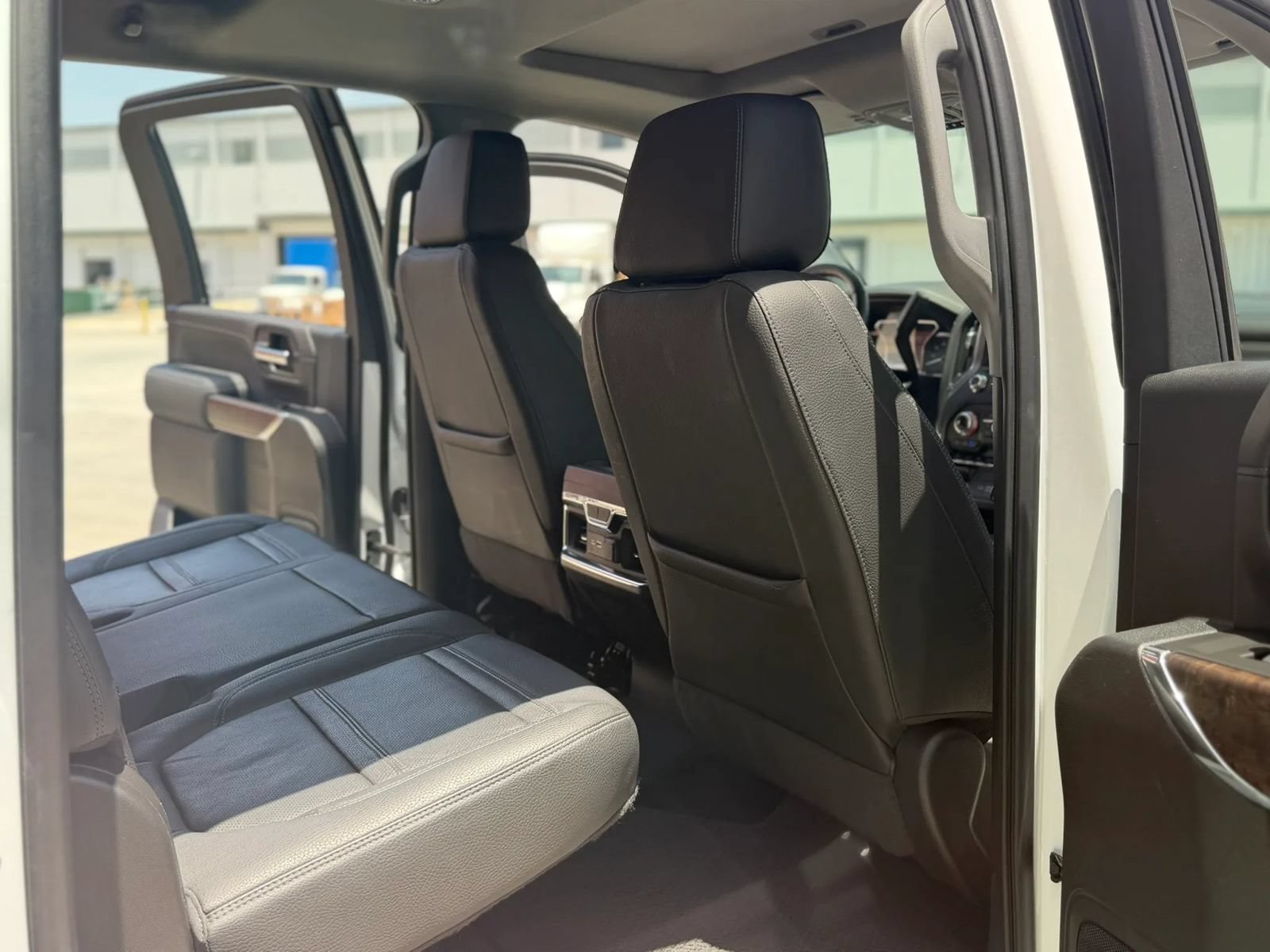 Used 2020 GMC Sierra 2500 Denali w/ Denali Ultimate Package AWD/4WD image 28