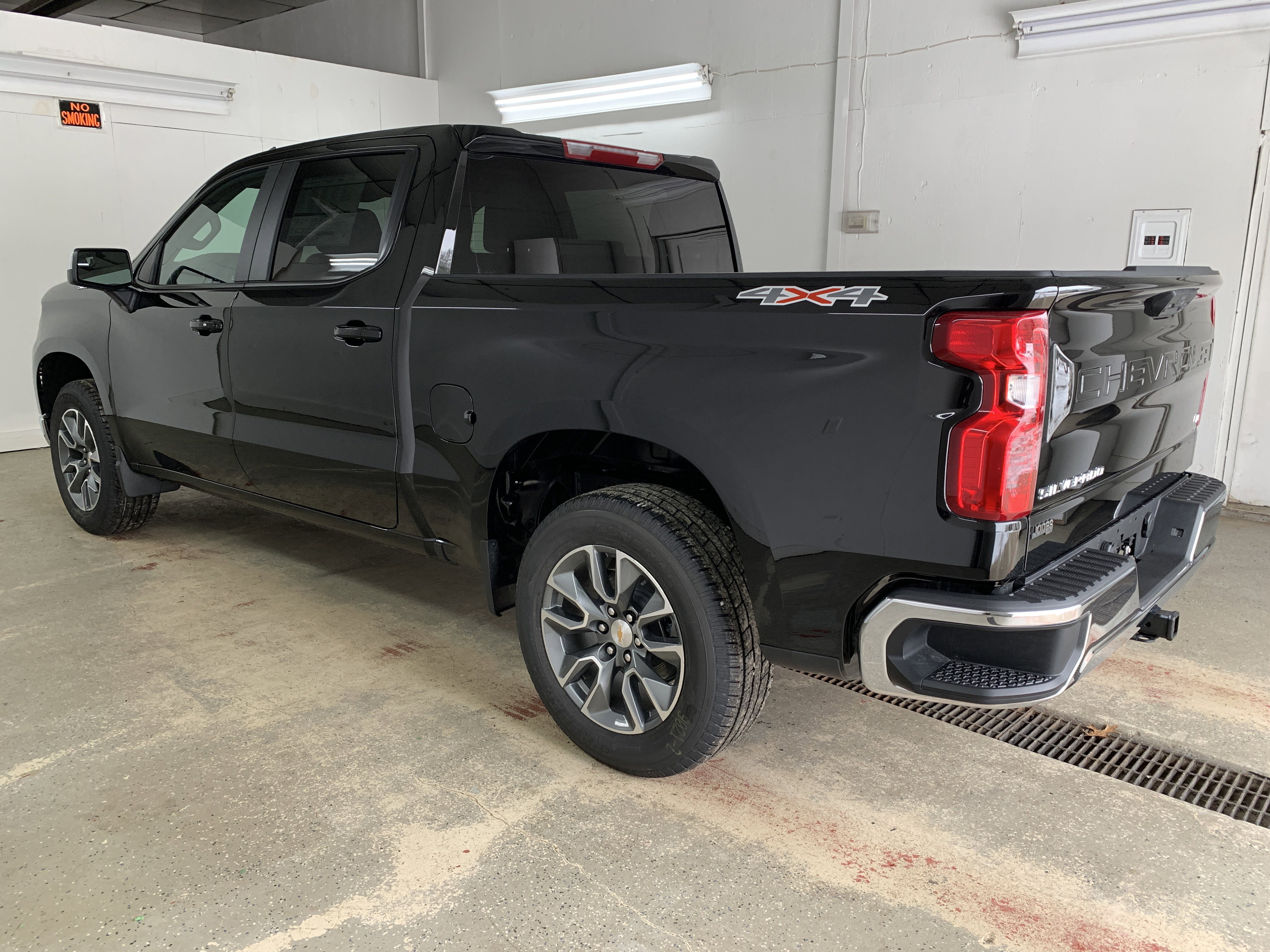 New 2026 Chevrolet Silverado 1500 LT image 4