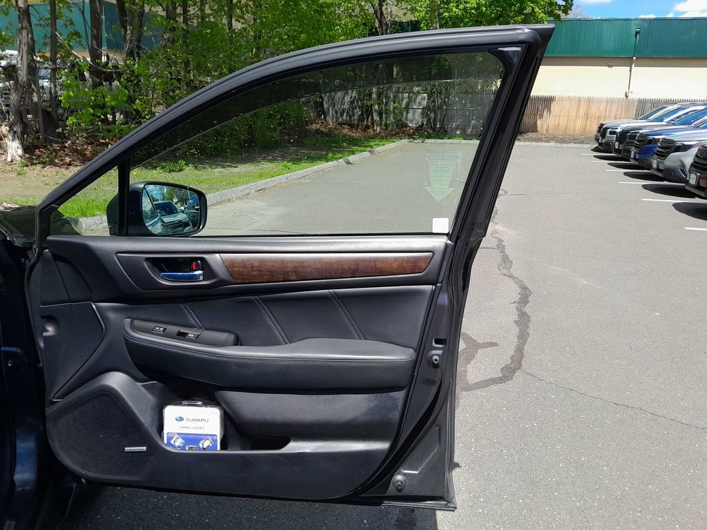 Used 2019 Subaru Outback 2.5i Limited AWD/4WD image 37
