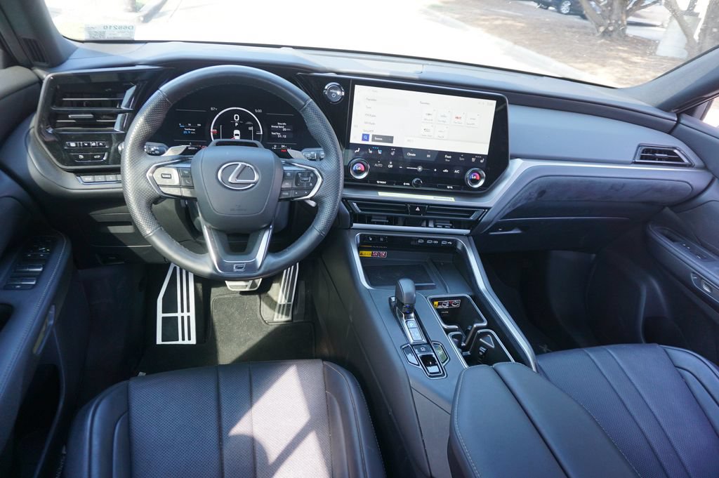 Used 2024 Lexus TX 500h AWD w/ Technology Package image 6