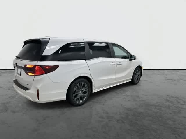 Certified 2026 Honda Odyssey Touring image 4