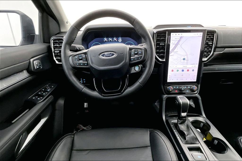 Used 2025 Ford Ranger Lariat w/ Trailer Tow Package image 8