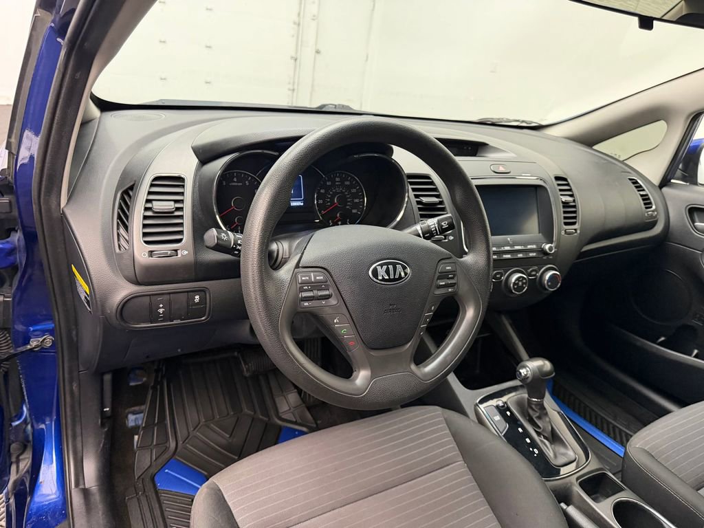 Used 2018 Kia Forte LX w/ LX Popular Package FWD image 4