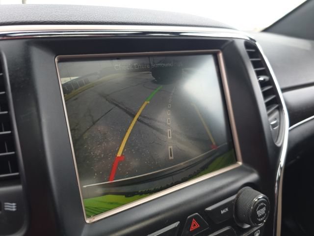 Used 2016 Jeep Grand Cherokee Limited AWD/4WD image 23