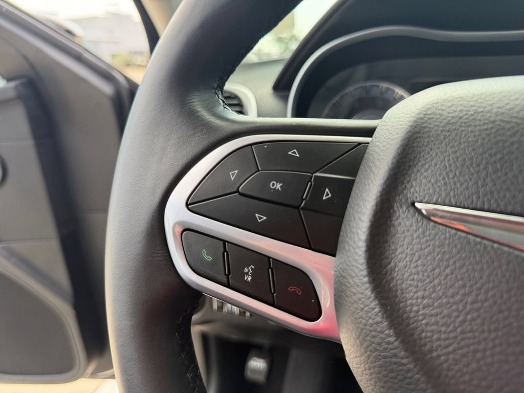 Used 2021 Chrysler 300 Touring w/ Sport Appearance Package RWD image 22