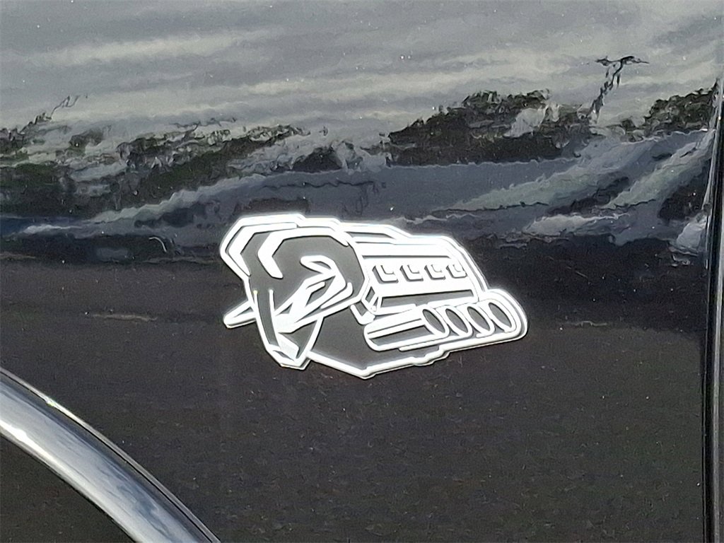 New 2026 RAM 1500 4x4 Crew Cab image 17