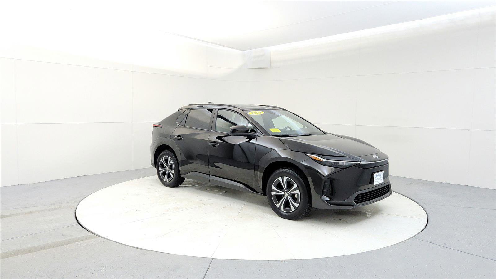 Used 2023 Toyota bZ4X XLE image 7