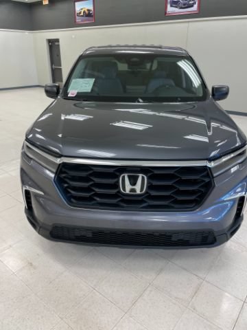 Used 2024 Honda Pilot LX image 2