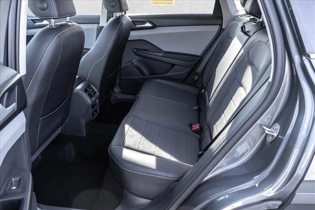 Used 2022 Volkswagen Taos SE image 20