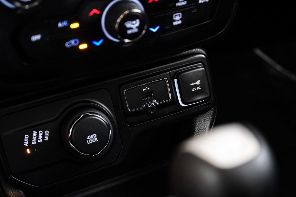 Used 2023 Jeep Renegade Altitude w/ Sun/Sound Group image 29