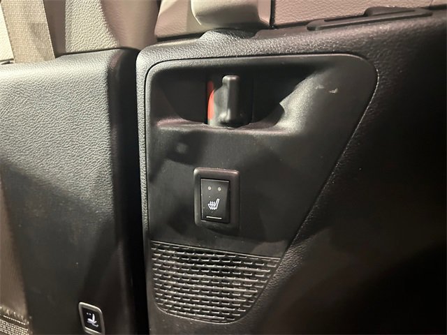 Used 2023 Chrysler Pacifica Limited image 31