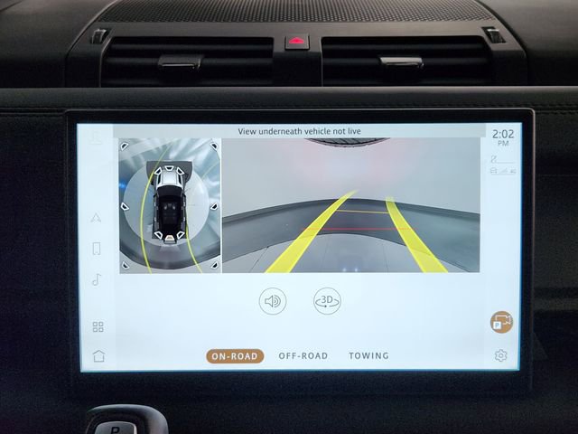 Used 2025 Land Rover Defender 110 image 17