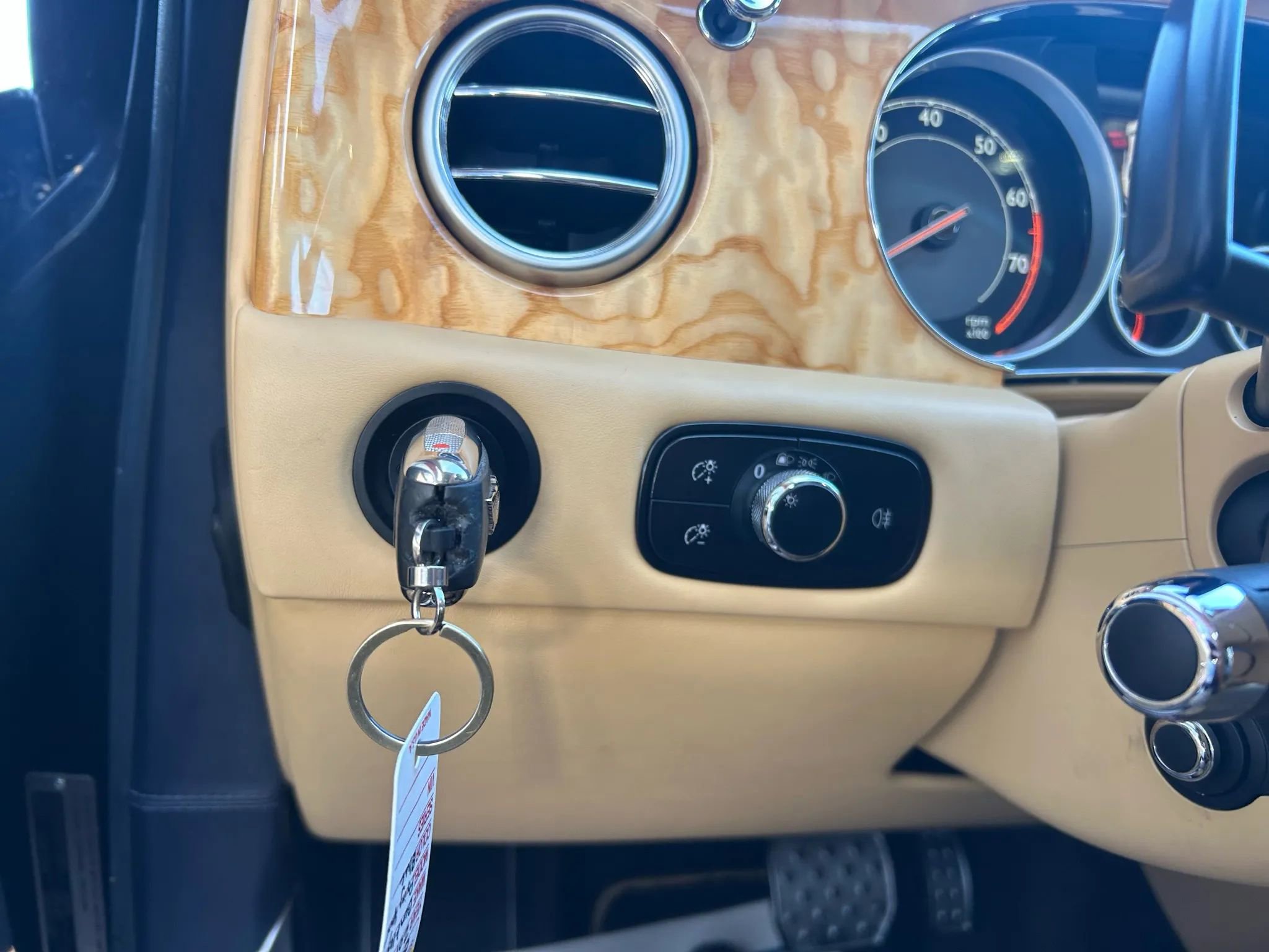 Used 2015 Bentley Flying Spur V8 image 14