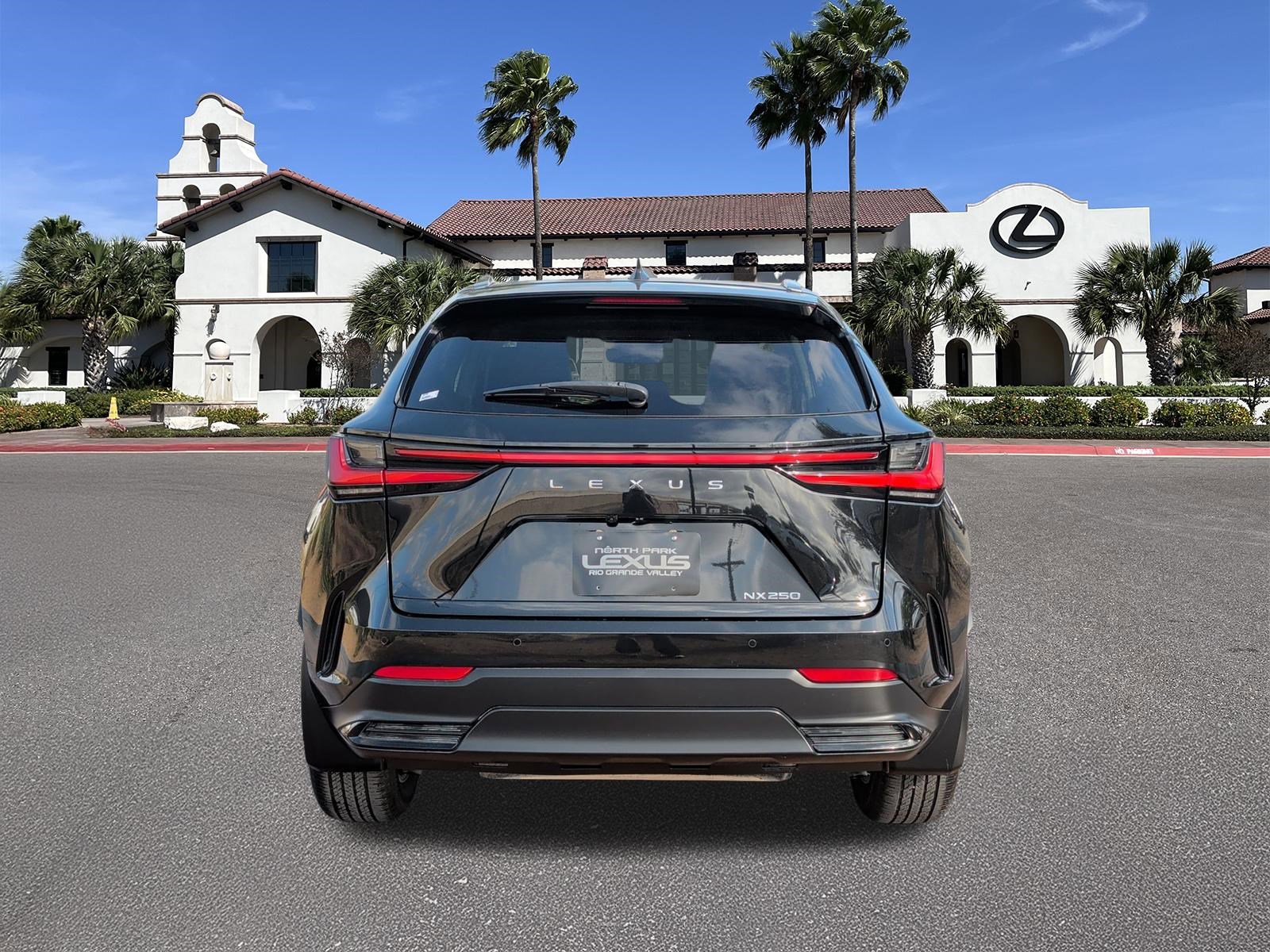 Used 2024 Lexus NX 250 FWD image 3