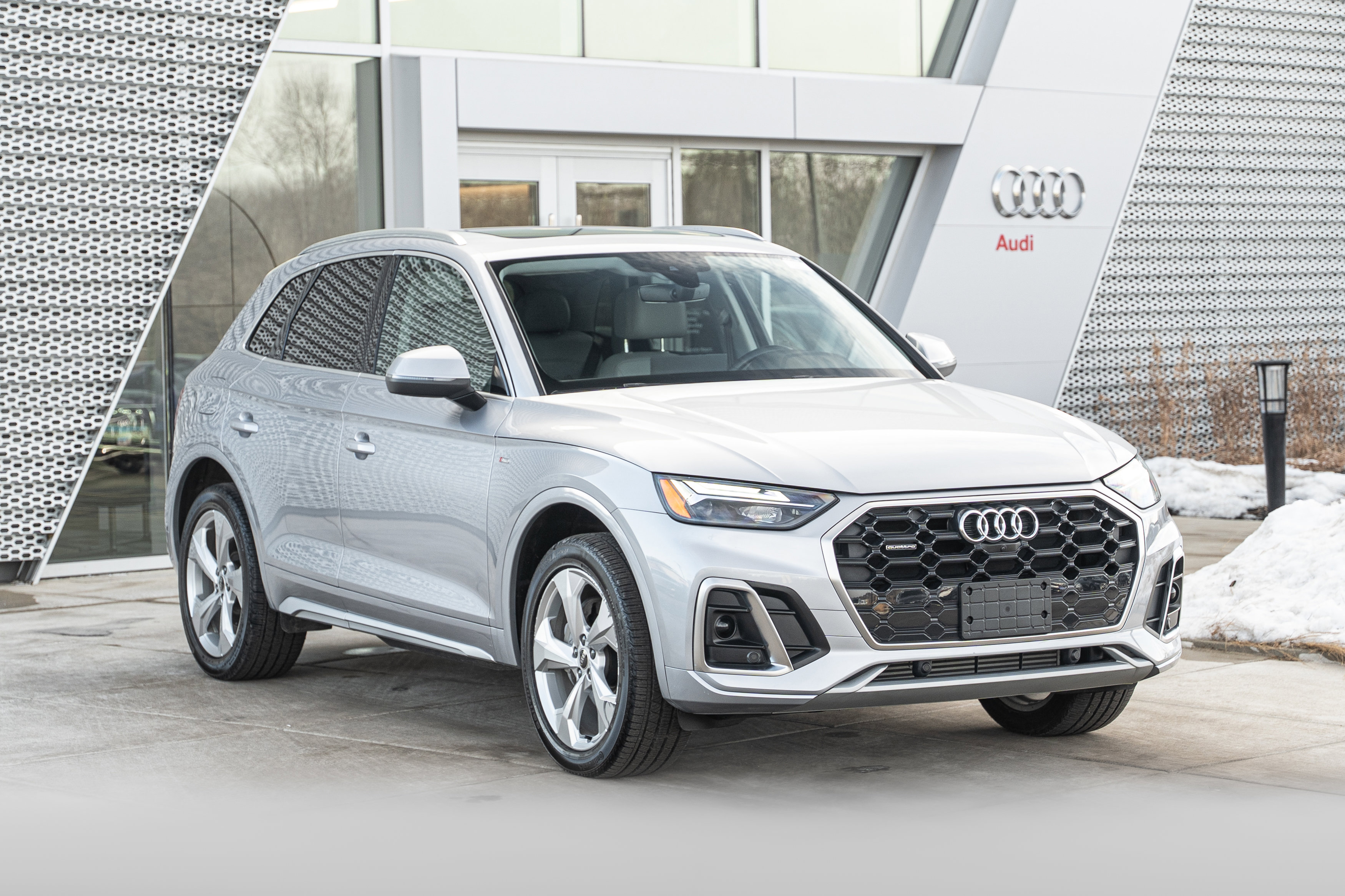 Certified 2022 Audi Q5 2.0T Premium Plus image 2