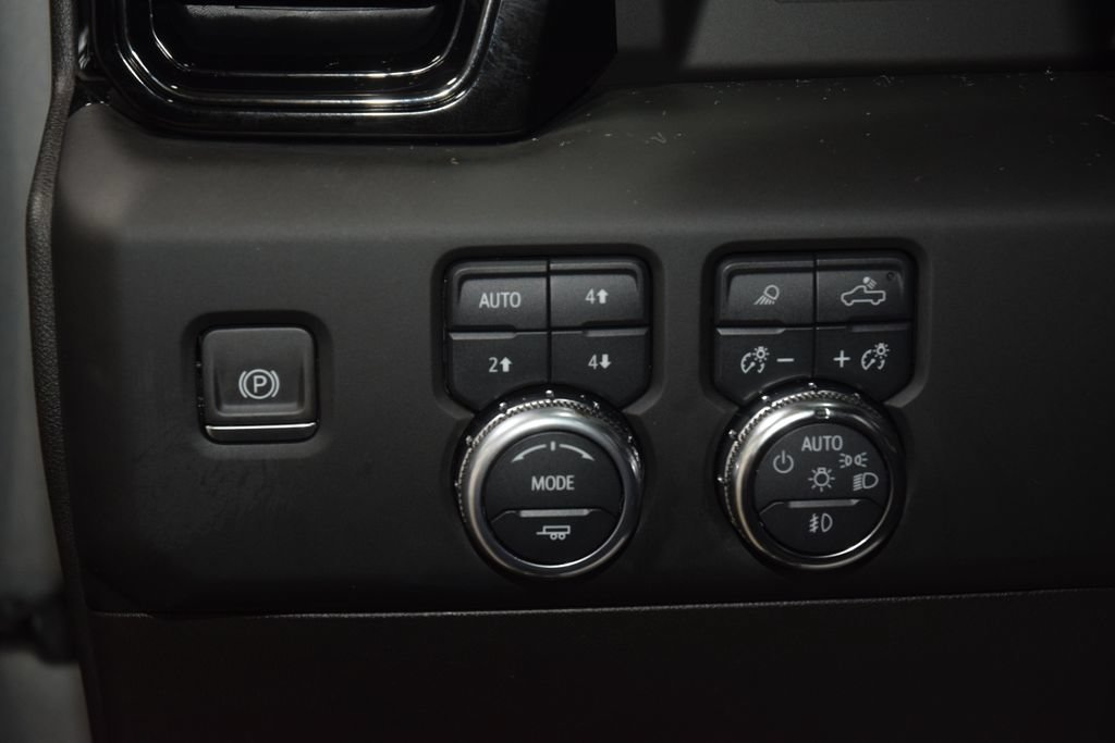 Used 2024 GMC Sierra 2500 AT4 w/ AT4 Preferred Package AWD/4WD image 40
