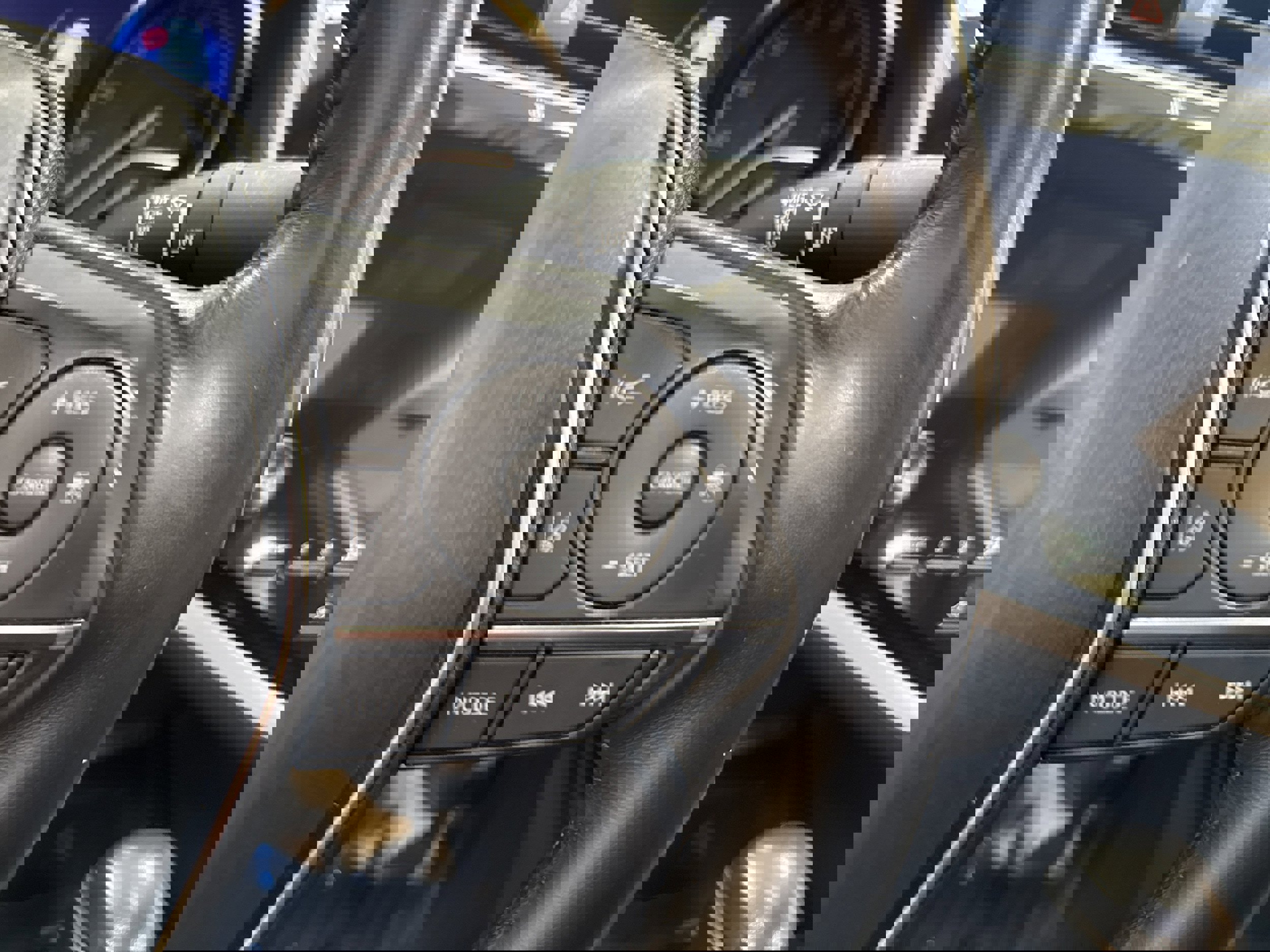 Used 2020 Toyota Camry XLE image 31