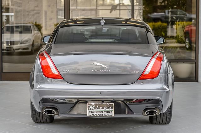 Used 2018 Jaguar XJ R-Sport RWD image 8