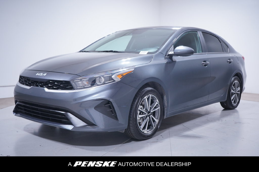 Used 2022 Kia Forte LXS FWD image 1