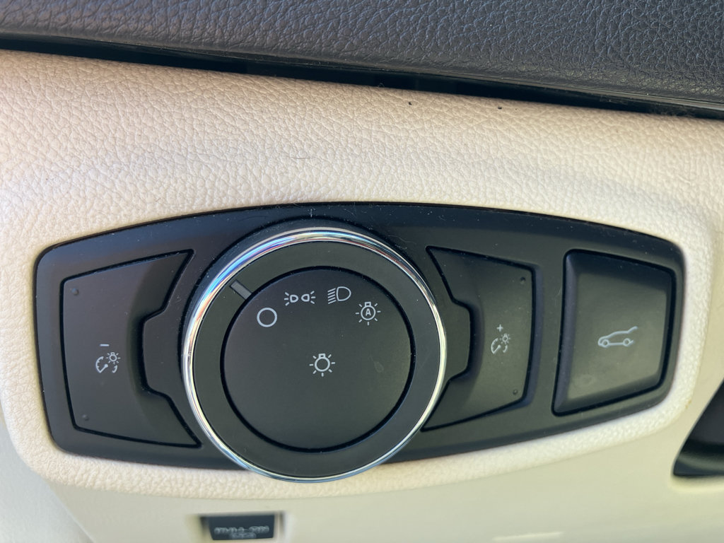 Used 2015 Lincoln MKC AWD w/ Equipment Group 102A Reserve image 14