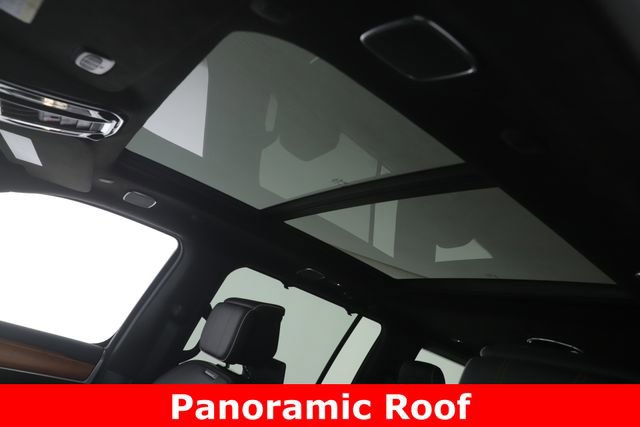 Used 2025 Jeep Grand Wagoneer Series III w/ Rear Seat Video Group 1 AWD/4WD image 19