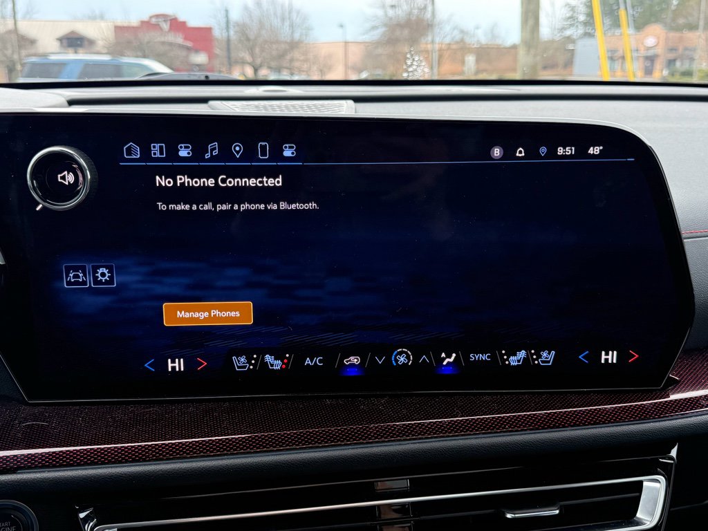 Used 2024 Chevrolet Traverse RS image 21