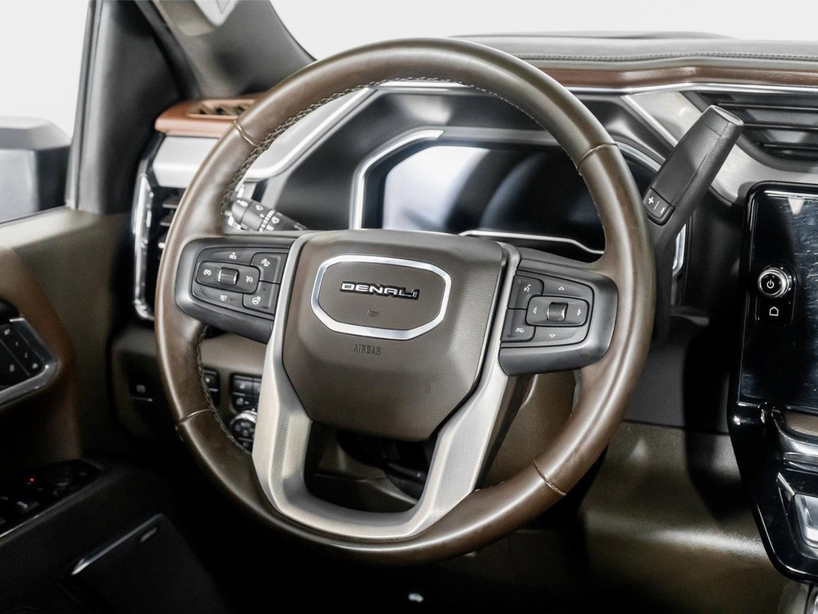 Used 2025 GMC Sierra 3500 Denali w/ Denali Reserve Package AWD/4WD image 55