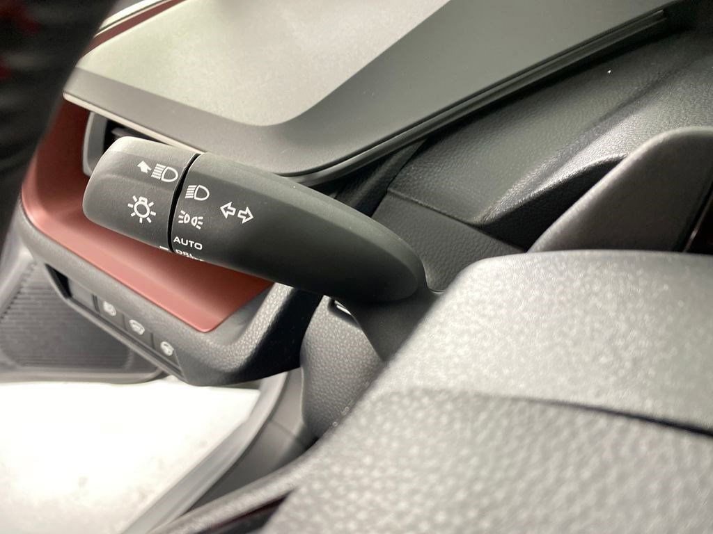 New 2026 Toyota Prius Plug-In Hybrid FWD image 18