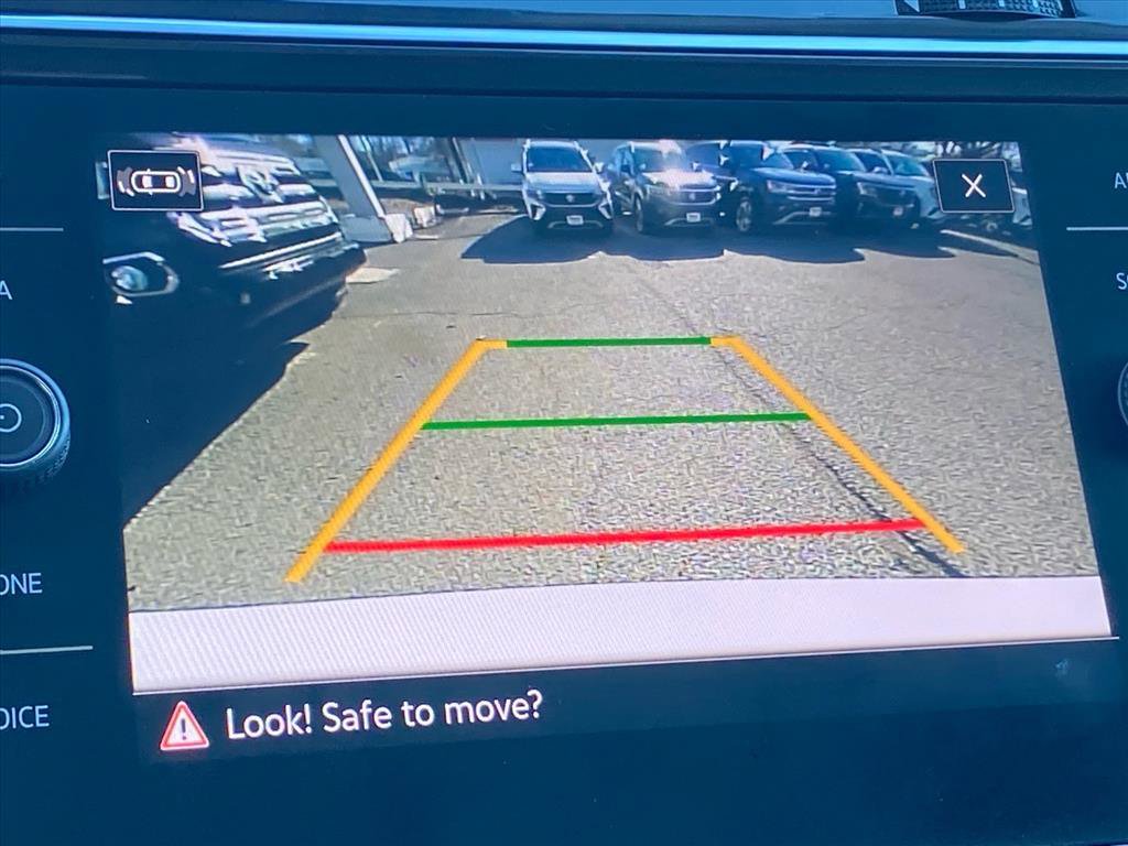 Certified 2022 Volkswagen Tiguan SE image 14