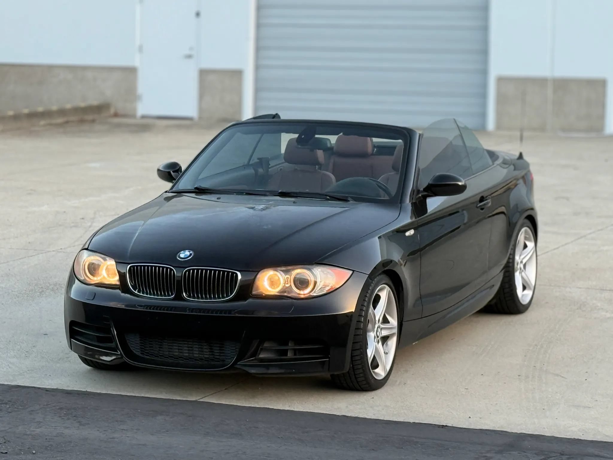 Used 2009 BMW 135i Convertible RWD image 32