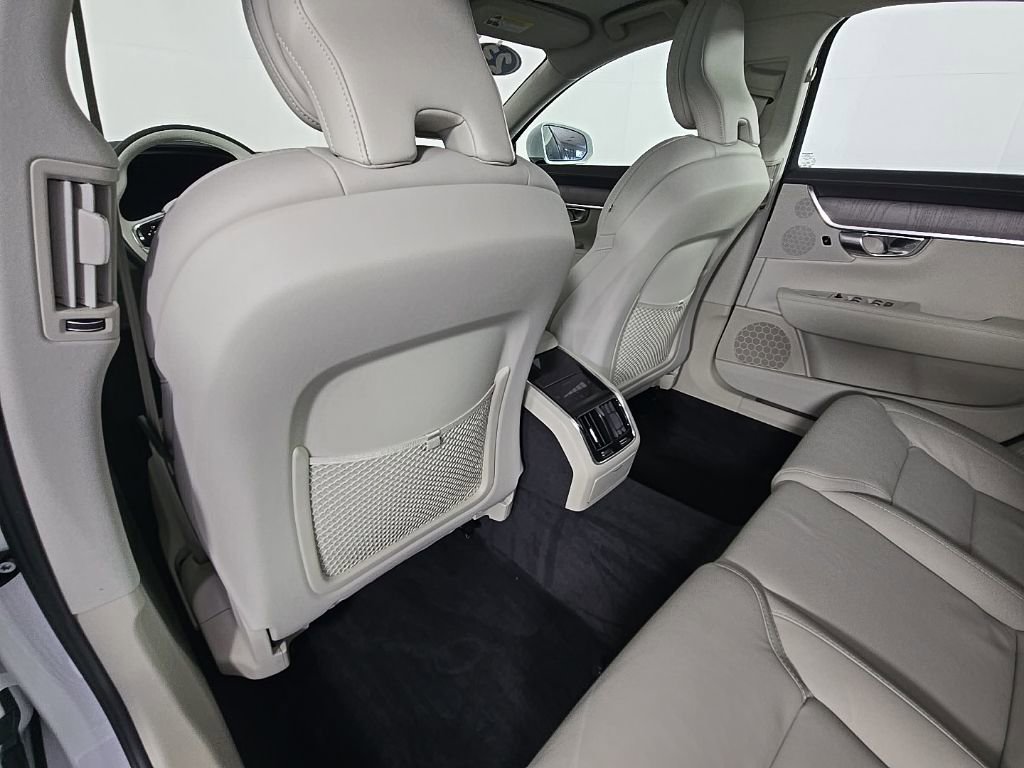 Certified 2023 Volvo S90 B6 Ultimate image 15