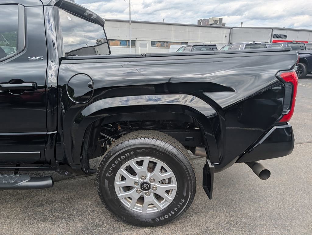 Certified 2024 Toyota Tacoma SR5 AWD/4WD image 4