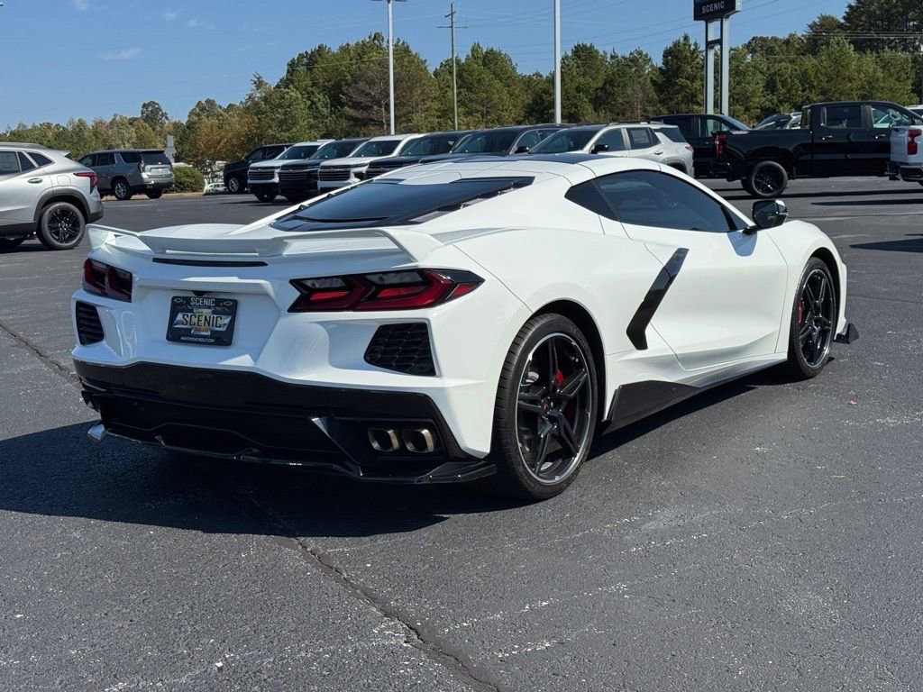Used 2021 Chevrolet Corvette Stingray Coupe w/ Z51 Performance Package RWD image 3